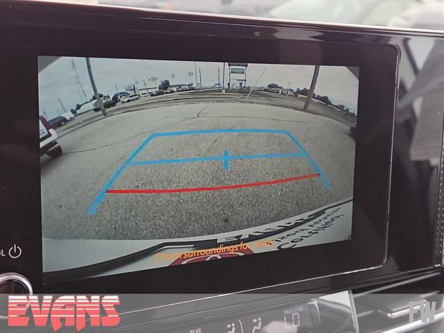 Certified 2025 Toyota Sienna LE FWD image 9