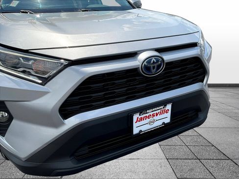 Used 2020 Toyota RAV4 XLE AWD/4WD image 35