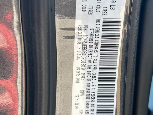 Used 2019 Jeep Grand Cherokee Limited w/ Luxury Group II image 30