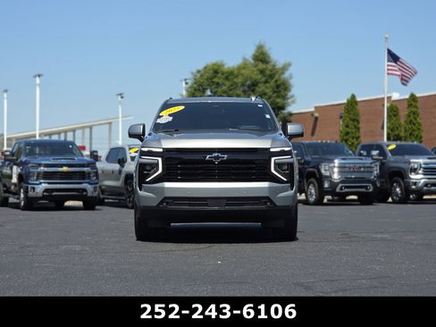 Used 2025 Chevrolet Tahoe RST w/ Advanced Technology Package AWD/4WD image 2