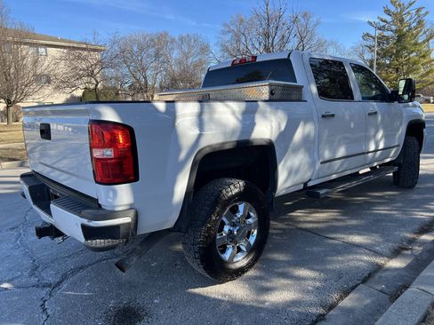 Used 2019 GMC Sierra 3500 Denali w/ Snow Plow Prep Package AWD/4WD image 6