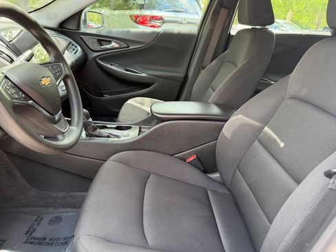 Used 2024 Chevrolet Malibu LS FWD image 17