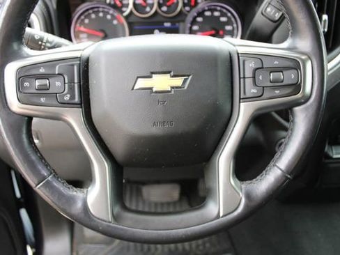 Used 2022 Chevrolet Silverado 1500 LT image 11