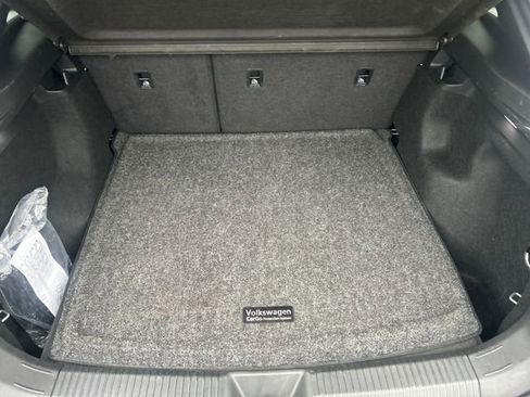 Used 2023 Volkswagen ID.4 Pro image 14