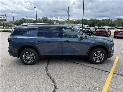 New 2026 Chevrolet Traverse LT w/ LPO, Floor Liner Package image 7