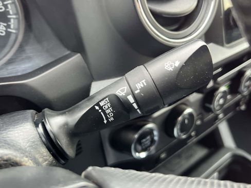 Used 2017 Toyota Tacoma TRD Sport w/ Tow Package (A/T) image 29