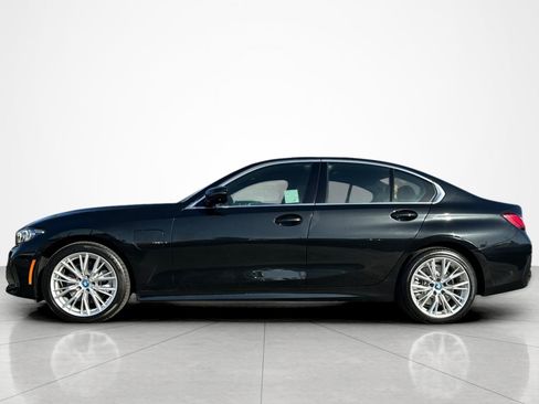Used 2024 BMW 330e w/ Convenience Package RWD image 2
