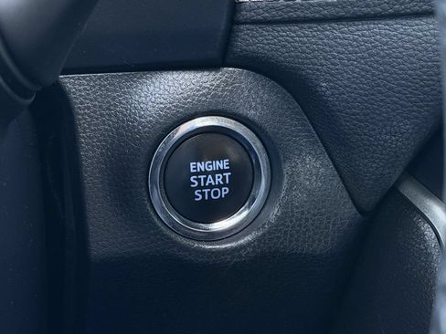 Used 2022 Toyota RAV4 Limited FWD image 22