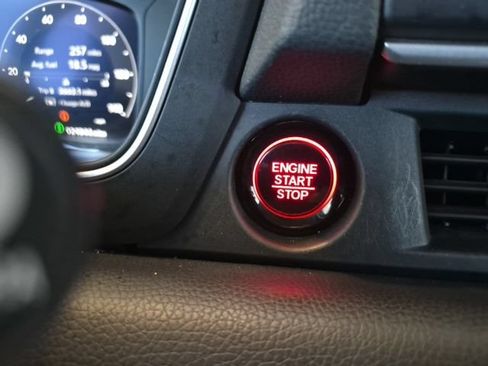 Certified 2023 Honda Pilot Elite image 24