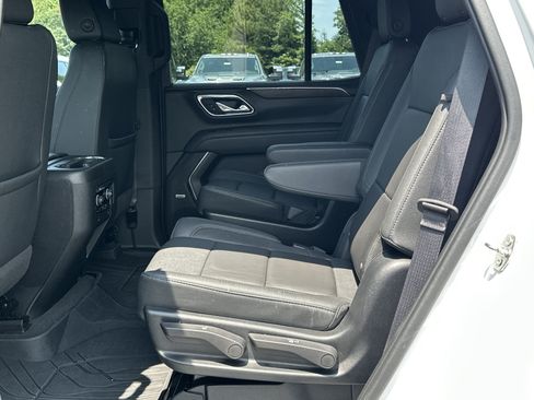 Used 2023 Chevrolet Tahoe Z71 w/ Luxury Package AWD/4WD image 16