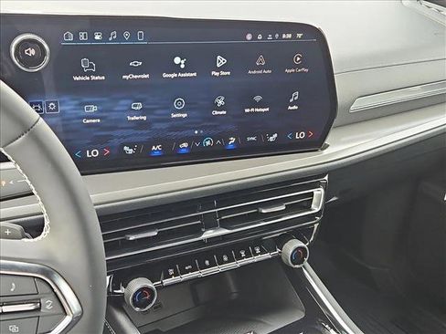 New 2026 Chevrolet Traverse LT image 12