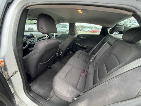 Used 2020 Chevrolet Malibu LT FWD image 14