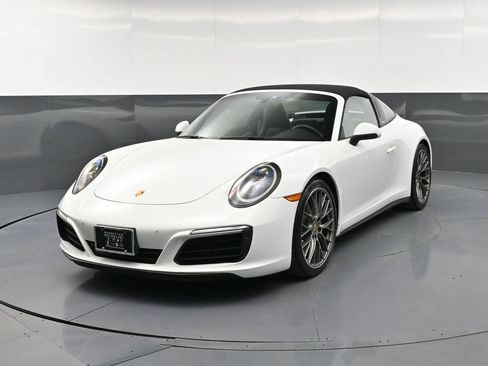 Certified 2019 Porsche 911 Targa 4 AWD/4WD image 6