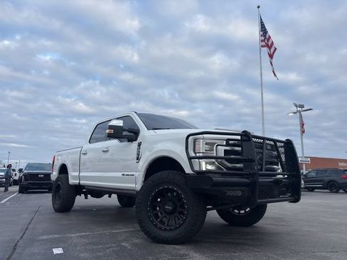 Used 2021 Ford F250 Platinum w/ FX4 Off-Road Package AWD/4WD image 1