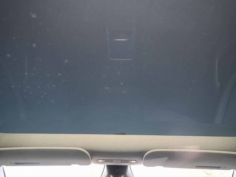 Used 2023 Tesla Model Y 2WD image 15