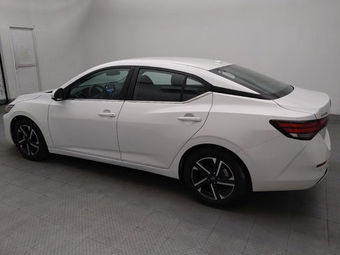 Used 2024 Nissan Sentra SV FWD image 3