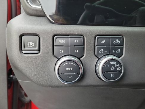 Used 2024 GMC Sierra 1500 SLT w/ SLT Premium Package image 19