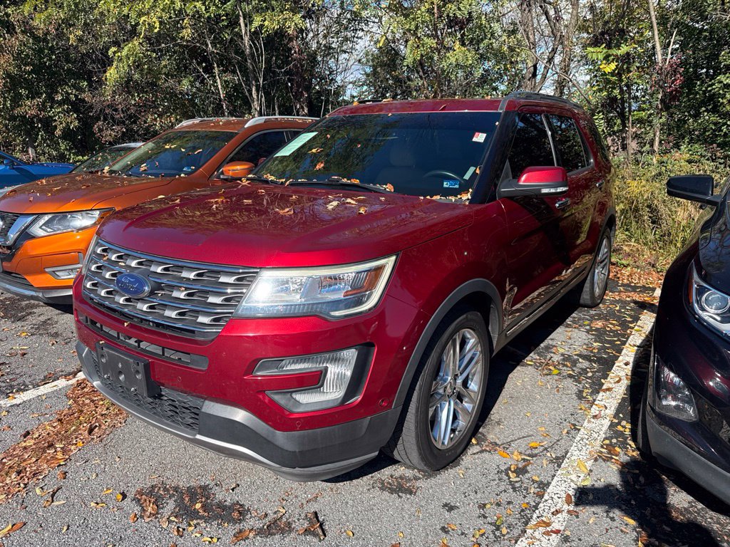 Used 2017 Ford Explorer Limited w/ Equipment Group 301A FWD image 2