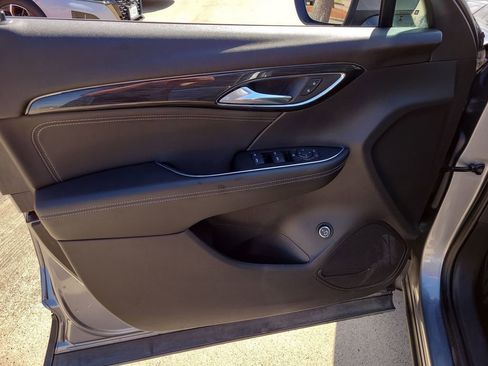 Used 2021 Buick Envision Preferred image 17