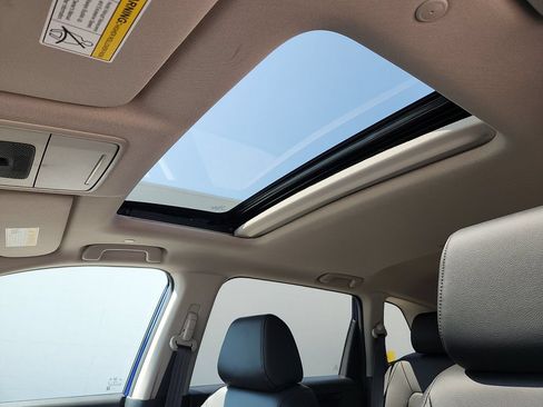Used 2025 Honda CR-V EX-L image 9