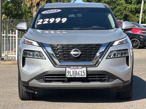 Used 2023 Nissan Rogue SV FWD image 9