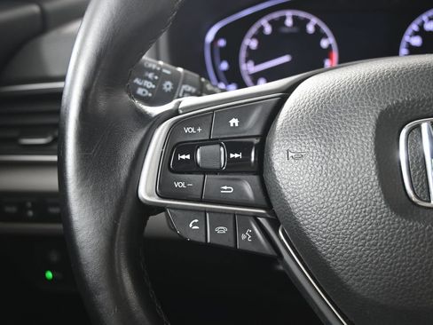 Used 2018 Honda Accord Touring image 37