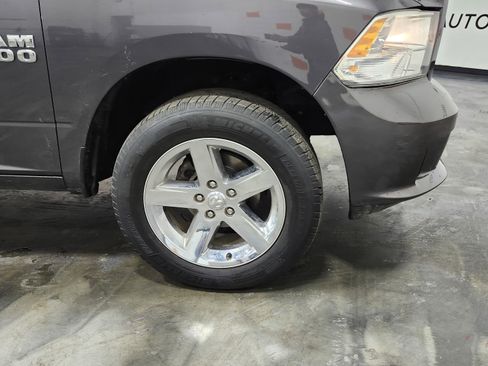 Used 2017 RAM 1500 Express w/ Express Value Package image 8