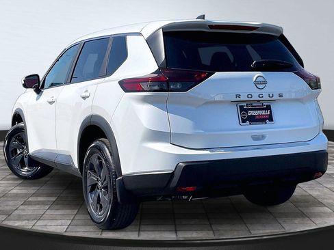 New 2026 Nissan Rogue SV FWD image 4