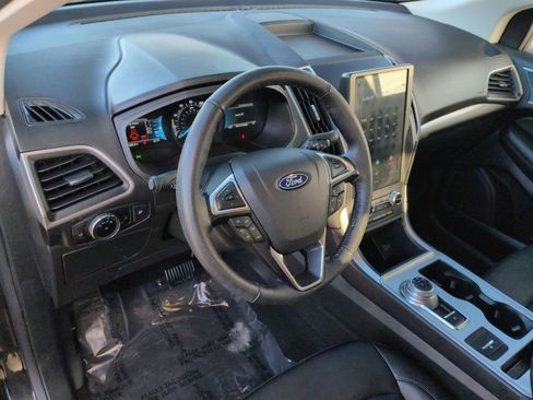 Certified 2024 Ford Edge SEL image 10