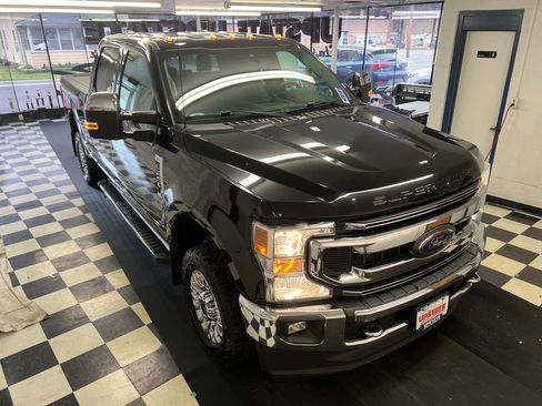 Used 2021 Ford F250 XLT w/ XLT Premium Package AWD/4WD image 21