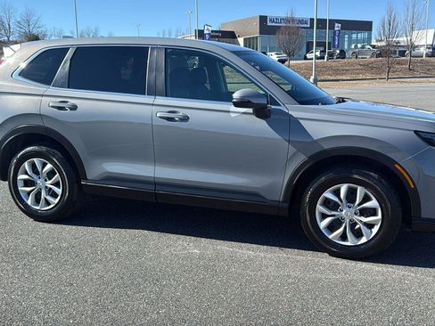 Certified 2025 Honda CR-V LX image 3