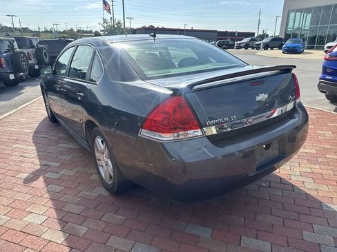 Used 2010 Chevrolet Impala LT w/ Luxury Edition Package FWD image 10