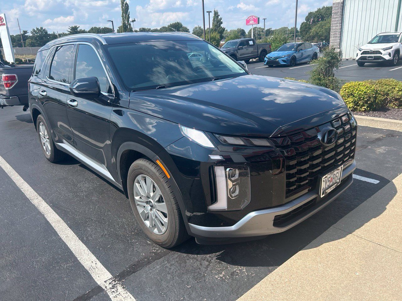 Used 2023 Hyundai Palisade SEL AWD/4WD image 3
