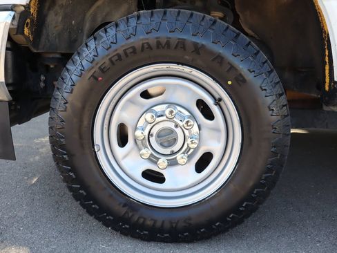 Used 2022 Ford F250 XL w/ Power Equipment Group AWD/4WD image 40