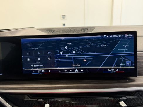 Used 2024 BMW X5 xDrive40i w/ M Sport Package image 25