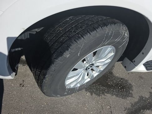 Used 2023 Nissan Armada SV image 9