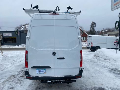 Used 2023 Mercedes-Benz Sprinter 2500 image 4