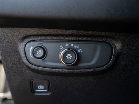 Used 2018 GMC Terrain SLE w/ Driver Convenience Package image 19