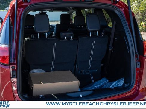 New 2026 Chrysler Voyager LX image 30