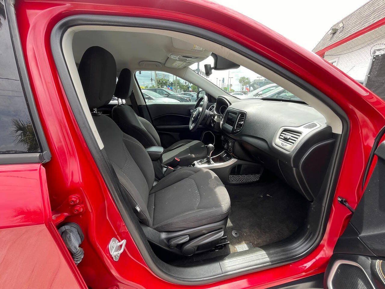 Used 2020 Jeep Compass Sport w/ Tech Group FWD image 19