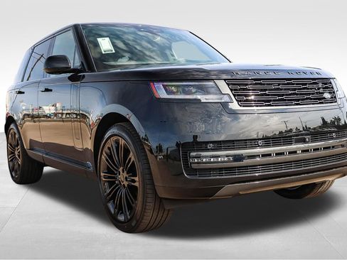 New 2026 Land Rover Range Rover SE image 3