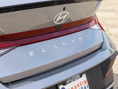 New 2025 Hyundai Elantra Sport image 10