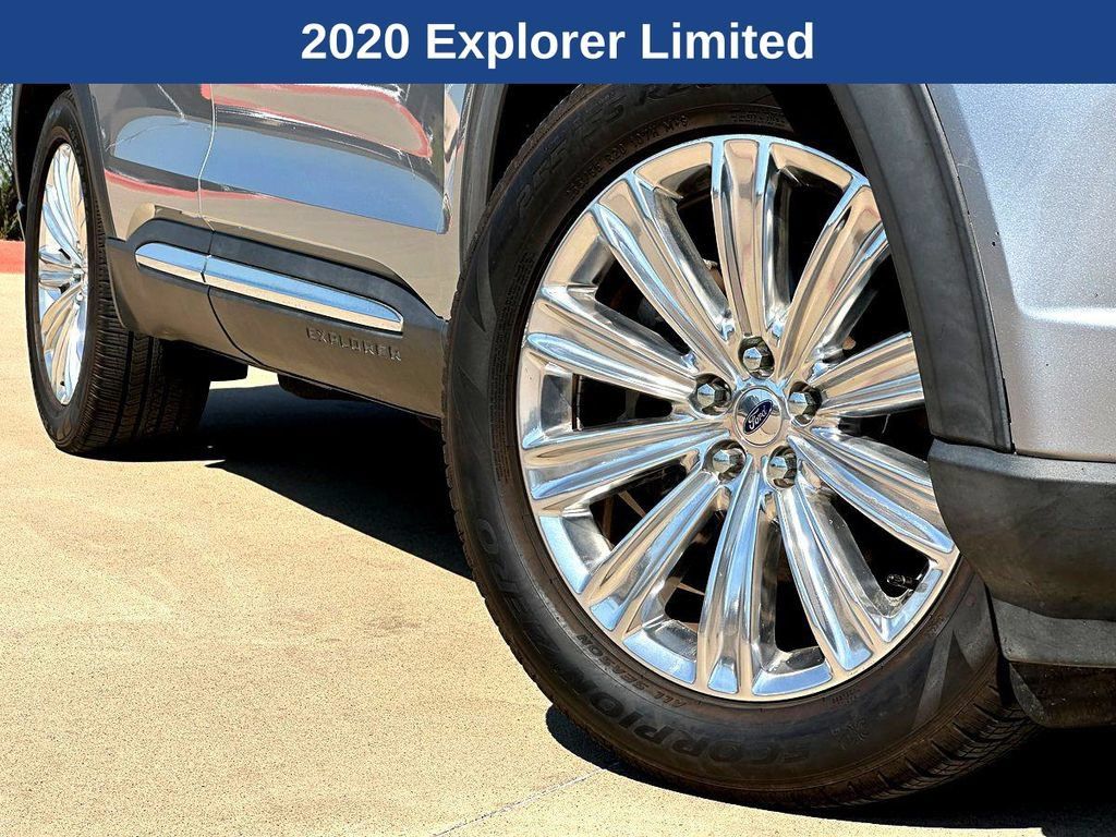 Used 2020 Ford Explorer Limited RWD image 2