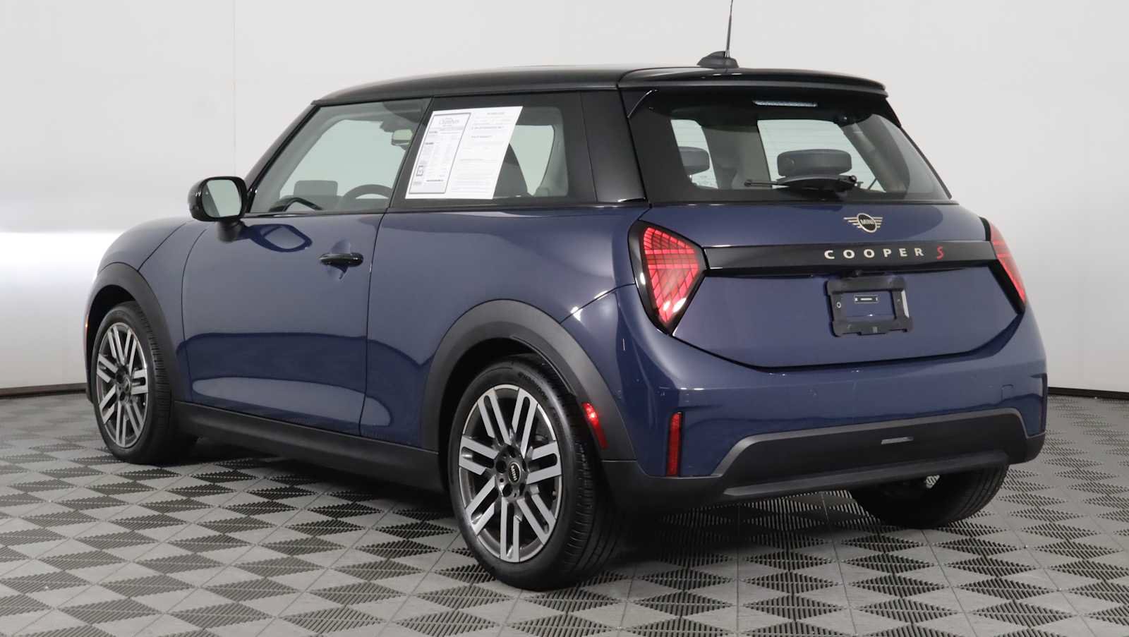 Used 2025 MINI Cooper S FWD image 5