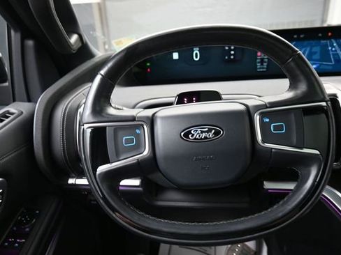 Used 2025 Ford Expedition Max Platinum w/ Stealth Appearance Package AWD/4WD image 8