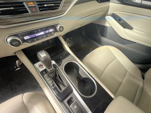 Used 2021 Nissan Altima 2.5 SL FWD image 25