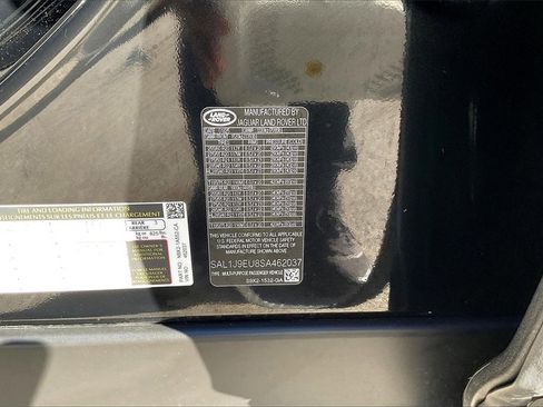 Used 2025 Land Rover Range Rover Sport image 18