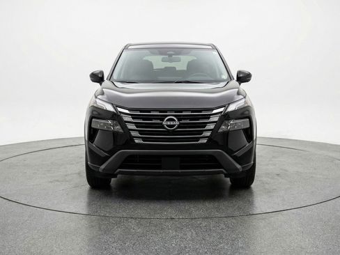Used 2025 Nissan Rogue SV AWD/4WD image 2
