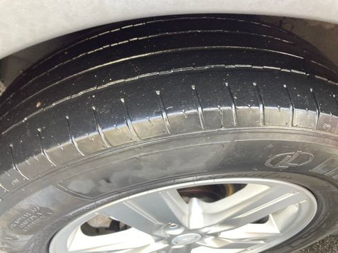 Used 2018 Chevrolet Trax LT w/ LT Convenience Package image 32