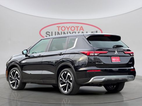 Used 2023 Mitsubishi Outlander SE image 7